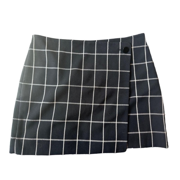 LOFT Dresses & Skirts - LOFT Skirt Womens Size 14 Black White Plaid Mini Zipper Lined Preppy Chic
